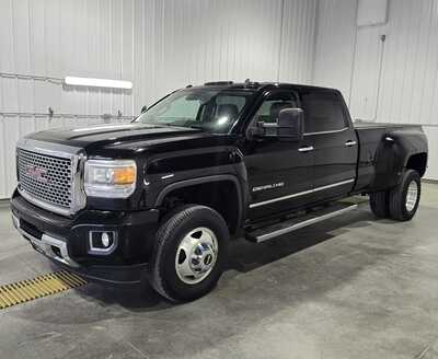 2015 GMC 3500 Crew Cab, $34295. Photo 2