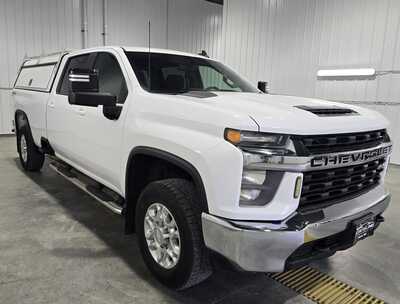 2020 Chevrolet 3500 Crew Cab, $30795. Photo 4