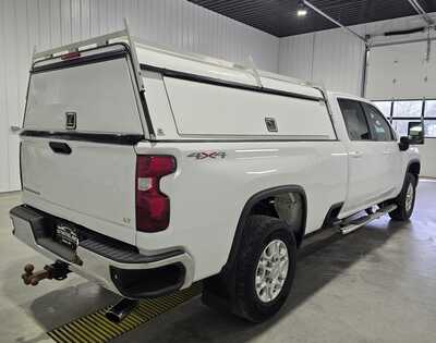 2020 Chevrolet 3500 Crew Cab, $30795. Photo 5
