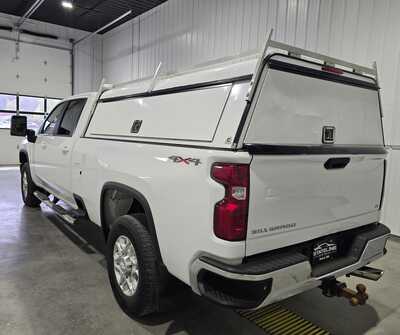 2020 Chevrolet 3500 Crew Cab, $30795. Photo 6