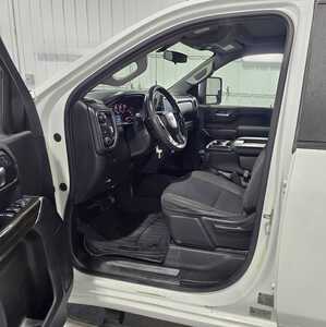 2020 Chevrolet 3500 Crew Cab, $30795. Photo 7
