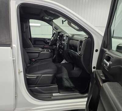 2020 Chevrolet 3500 Crew Cab, $30795. Photo 9