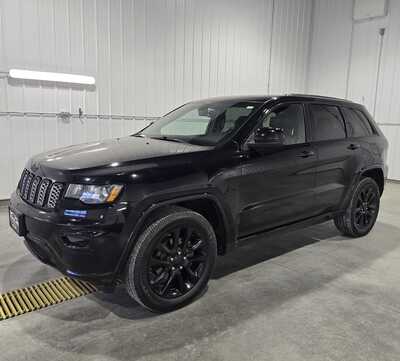 2020 Jeep Grand Cherokee, $18995. Photo 2