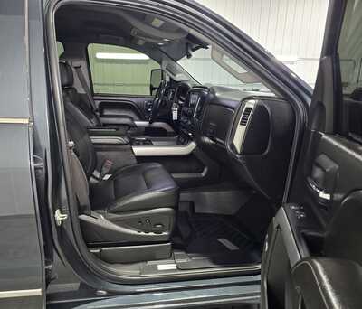 2019 Chevrolet 2500 Crew Cab, $36495. Photo 9