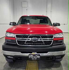 2007 Chevrolet 2500 Crew Cab, $8995. Photo 2