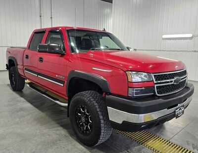 2007 Chevrolet 2500 Crew Cab, $8995. Photo 3