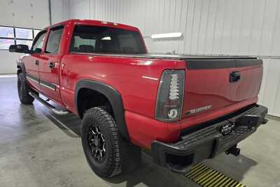 2007 Chevrolet 2500 Crew Cab, $8995. Photo 5