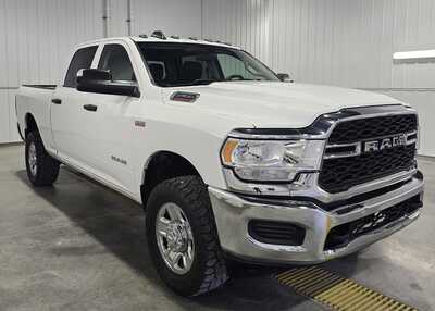 2019 RAM 2500 Crew Cab, $24895. Photo 4