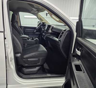 2019 RAM 2500 Crew Cab, $24895. Photo 9
