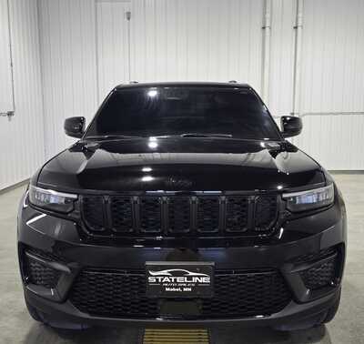 2024 Jeep Grand Cherokee, $36995. Photo 3