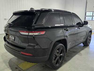 2024 Jeep Grand Cherokee, $36995. Photo 5