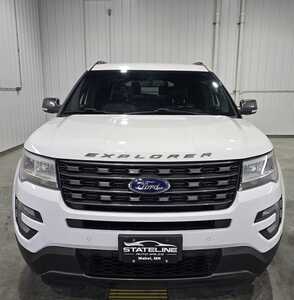 2017 Ford Explorer, $12295. Photo 3