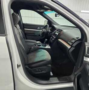 2017 Ford Explorer, $12295. Photo 10