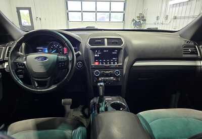 2017 Ford Explorer, $12295. Photo 11
