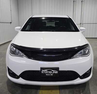 2018 Chrysler Pacifica, $15995. Photo 3