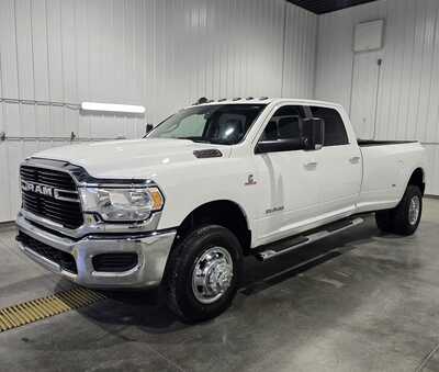 2019 RAM 3500 Crew Cab, $38495. Photo 2