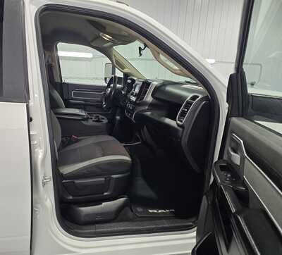 2019 RAM 3500 Crew Cab, $38495. Photo 9