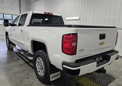 2018 Chevrolet 3500 Crew Cab, $25995. Photo 6