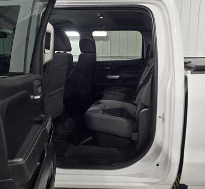 2018 Chevrolet 3500 Crew Cab, $25995. Photo 8