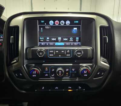 2018 Chevrolet 3500 Crew Cab, $25995. Photo 11
