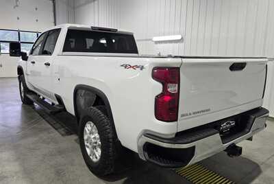 2021 Chevrolet 3500 Crew Cab, $31495. Photo 6