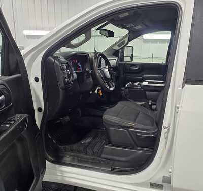 2021 Chevrolet 3500 Crew Cab, $31495. Photo 7