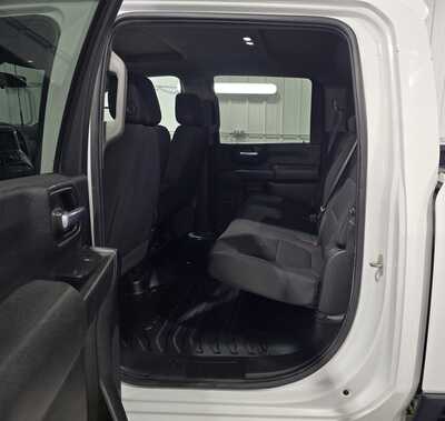 2021 Chevrolet 3500 Crew Cab, $31495. Photo 9