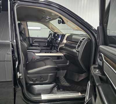 2019 RAM 3500 Crew Cab, $38995. Photo 8