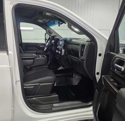 2023 GMC 3500 Crew Cab, $36995. Photo 11