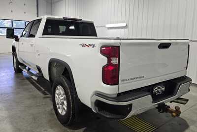 2020 Chevrolet 3500 Crew Cab, $29795. Photo 6