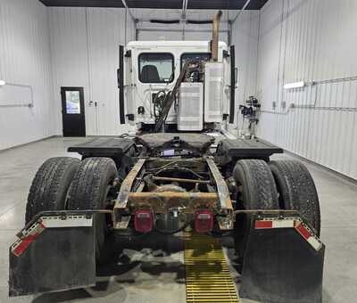 2015 Freightliner , $24995. Photo 5
