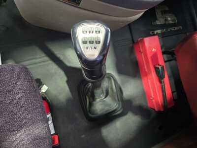 2015 Freightliner , $24995. Photo 11