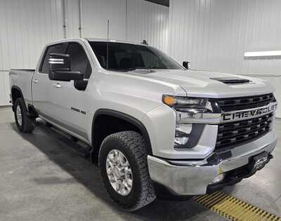 2020 Chevrolet 2500 Crew Cab, $36495. Photo 4