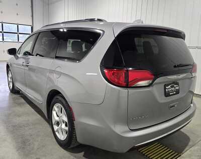 2018 Chrysler Pacifica, $14995. Photo 6