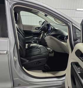 2018 Chrysler Pacifica, $14995. Photo 8