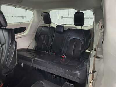 2018 Chrysler Pacifica, $14995. Photo 10