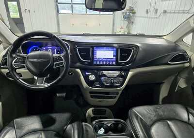 2018 Chrysler Pacifica, $14995. Photo 11