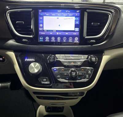 2018 Chrysler Pacifica, $14995. Photo 12