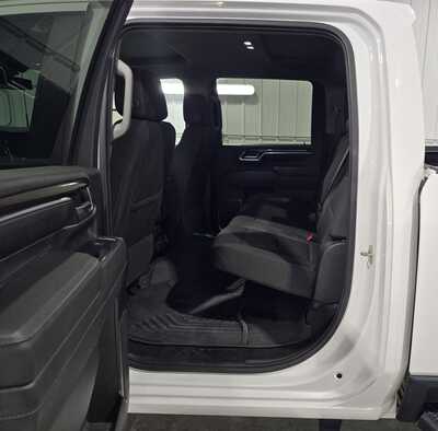 2024 Chevrolet 2500 Crew Cab, $46995. Photo 8