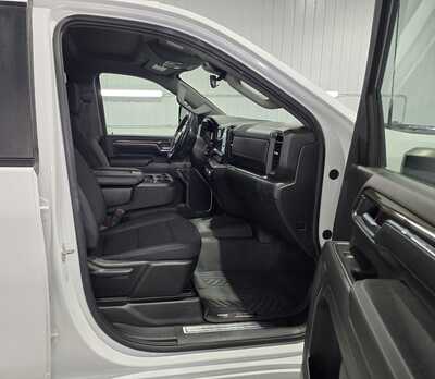 2024 Chevrolet 2500 Crew Cab, $46995. Photo 9