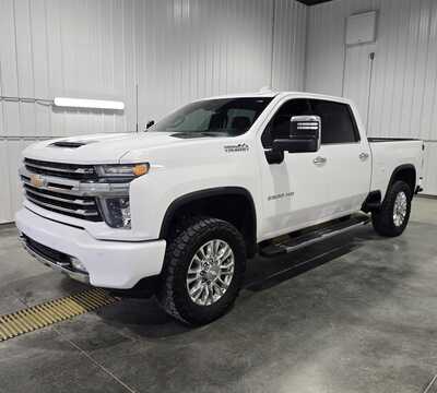 2020 Chevrolet 2500 Crew Cab, $36995. Photo 2