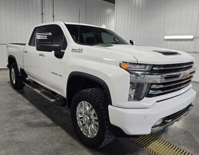 2020 Chevrolet 2500 Crew Cab, $36995. Photo 4
