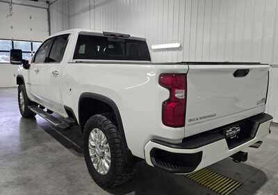 2020 Chevrolet 2500 Crew Cab, $36995. Photo 6