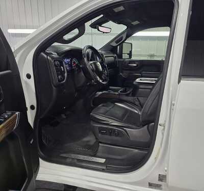 2020 Chevrolet 2500 Crew Cab, $36995. Photo 7