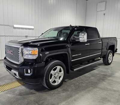 2015 GMC 2500 Crew Cab, $23995. Photo 2