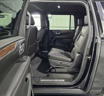 2021 Chevrolet Suburban, $40495. Photo 8