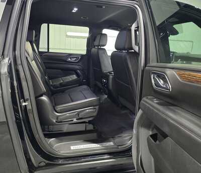 2021 Chevrolet Suburban, $40495. Photo 10