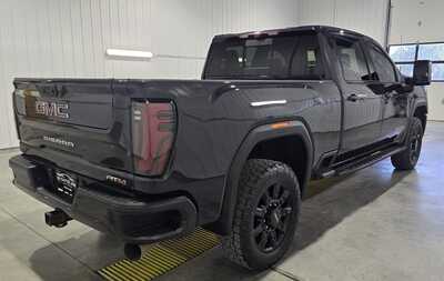 2025 GMC 2500 Crew Cab, $63995. Photo 5