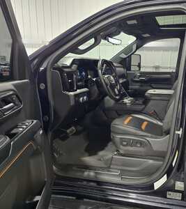 2025 GMC 2500 Crew Cab, $63995. Photo 7