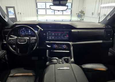 2025 GMC 2500 Crew Cab, $63995. Photo 10